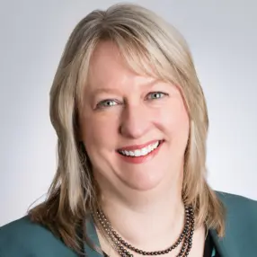 Ellen L. Kleinstuber 